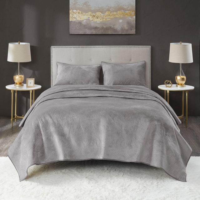 Lennox Velvet Full/Queen Quilt Set in Grey