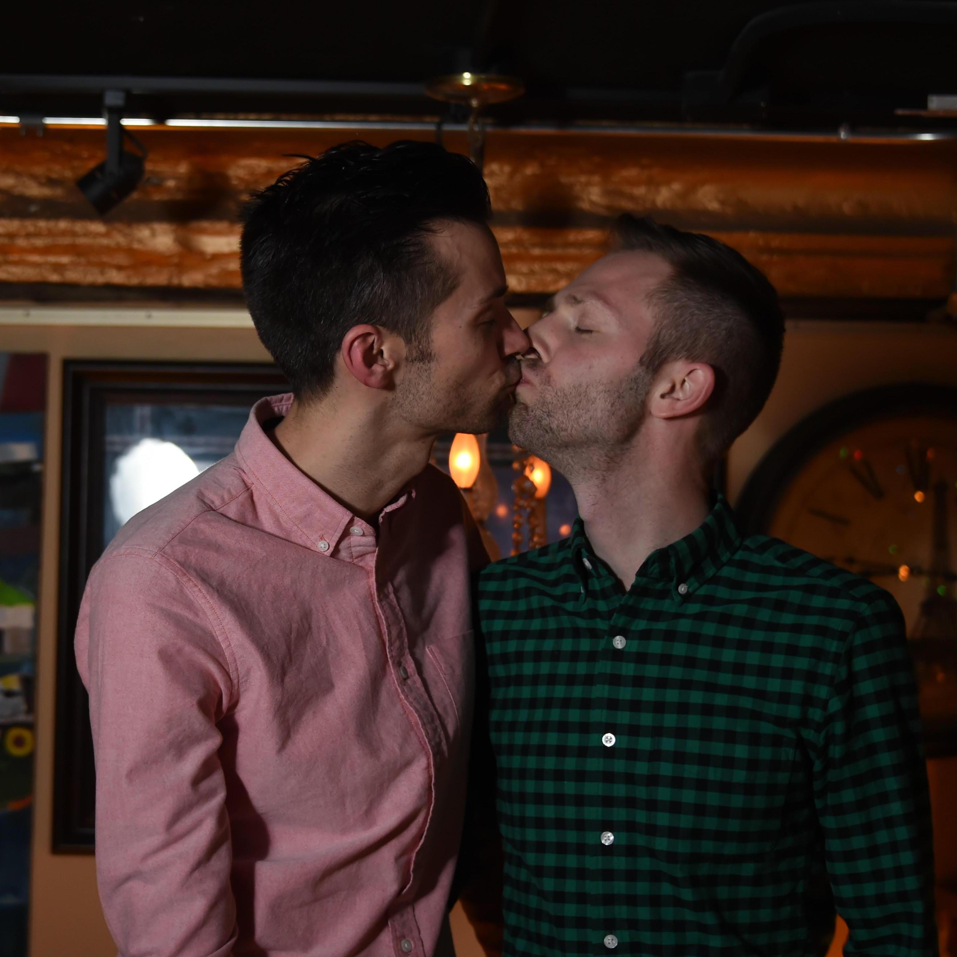#GAYLOVE