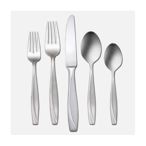 Oneida 20 Piece Set - Service for 4 - Cleo