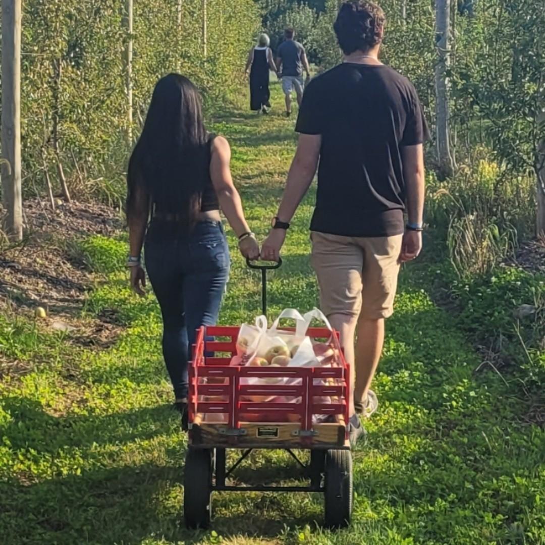 2021 Family Apple Picking