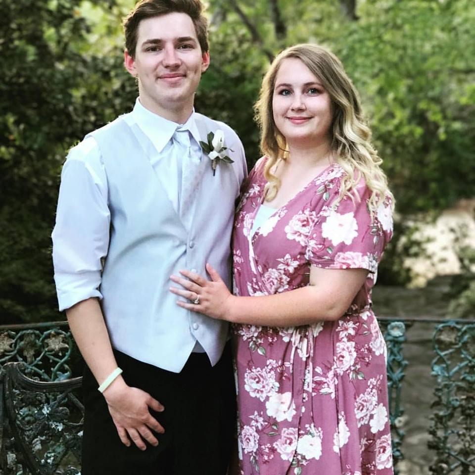 The Wedding Website of Tracey Booth and Issac Johnson