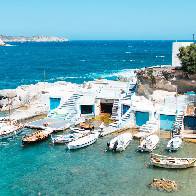 Boat Trip on Honeymoon in Milos