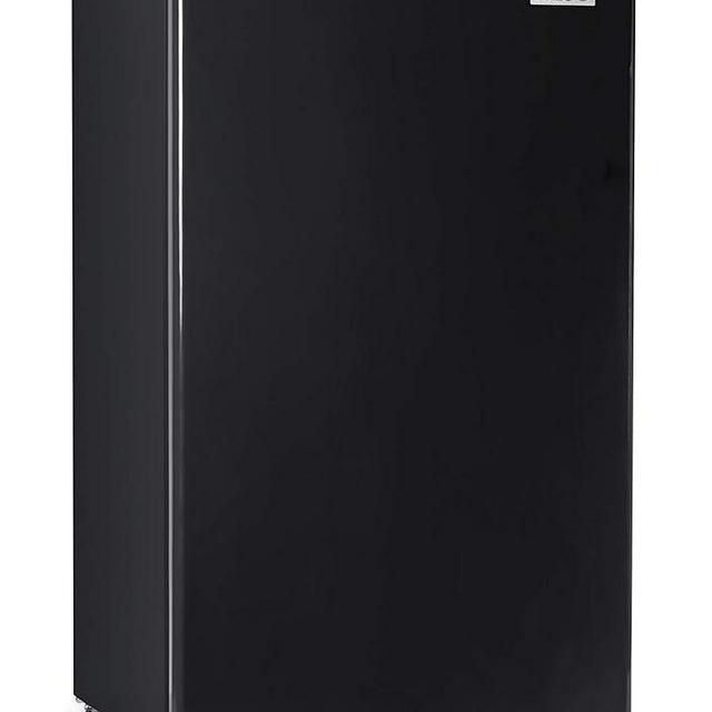 Igloo IRF32BK6A 3.2 Cu.Ft. Single Door Compact Refrigerator with Freezer, Slide Out Glass Shelf, Perfect for Homes, Offices, Dorms, Black