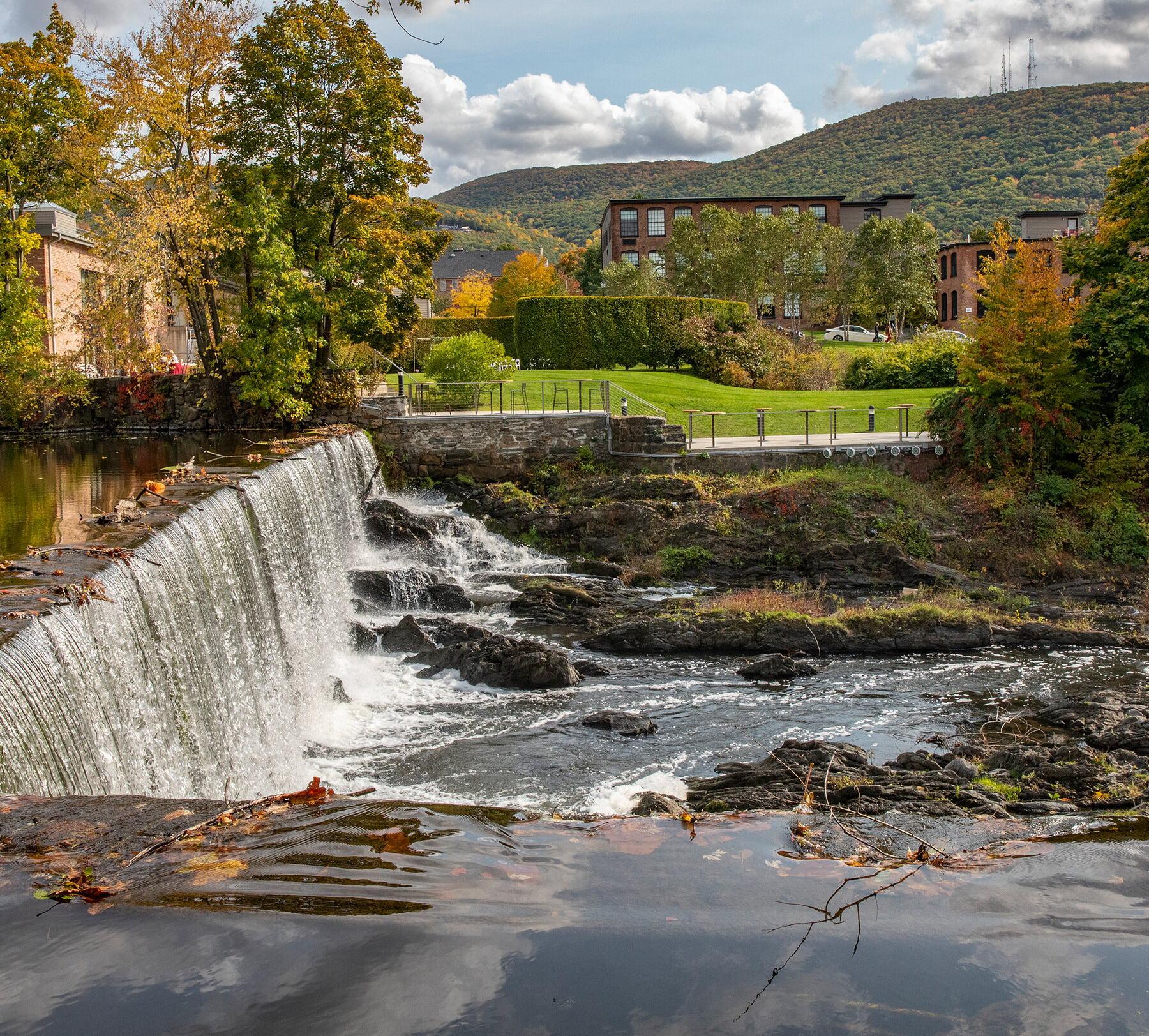 The Wedding Website of Jessica Sion and Josh Dobbin