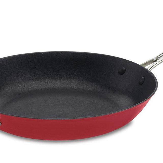 Cuisinart CIL22-30HR CastLite Non-Stick Cast Iron Fry Pan with Helper, 12-Inch, Red