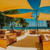 Café de Playa beach front restaurant and suites
