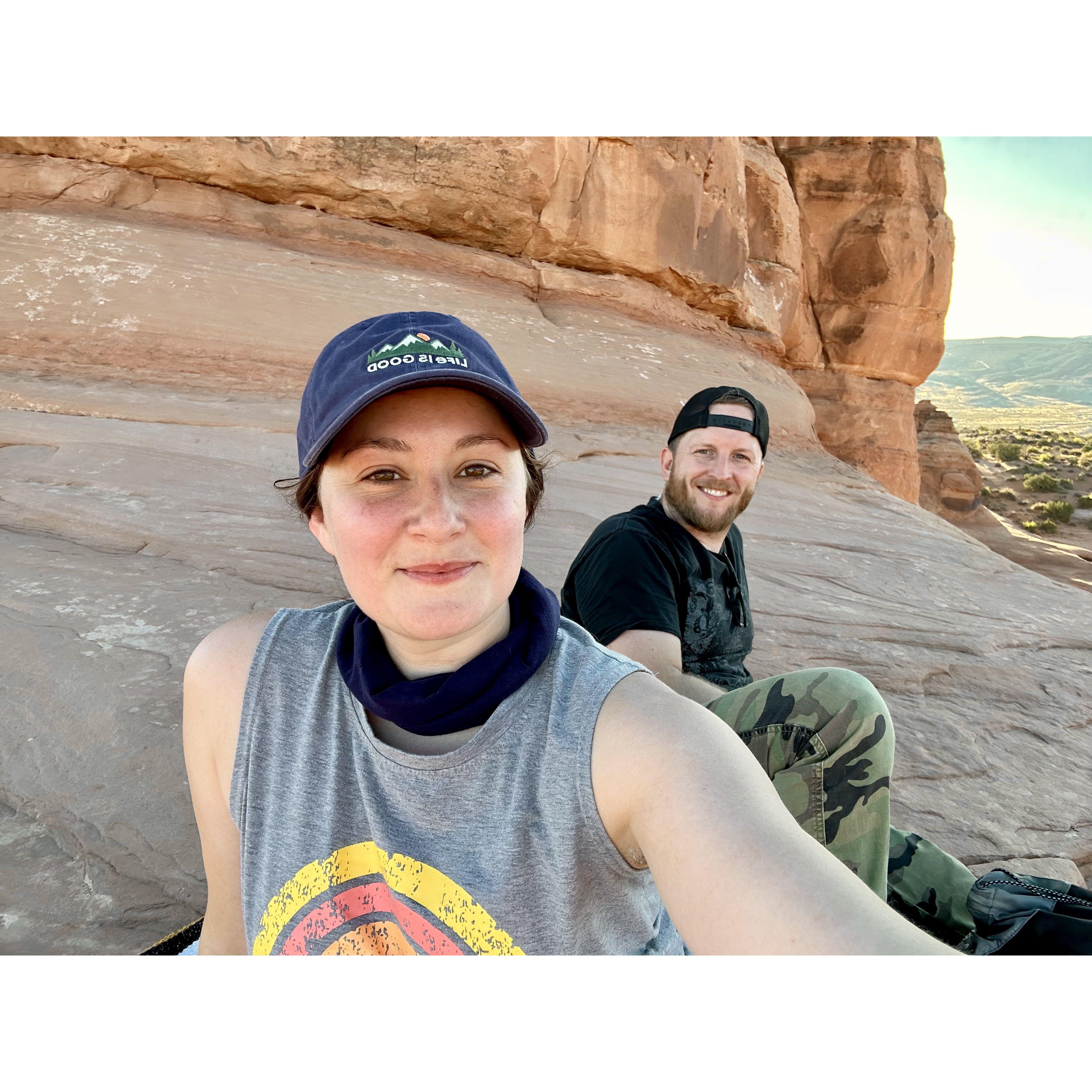 Awaiting sunset at the "Delicate Arch" landmark in Arches National Park, Utah.