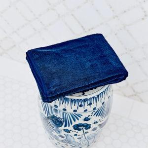 Signature Bath Towel - Navy on Navy