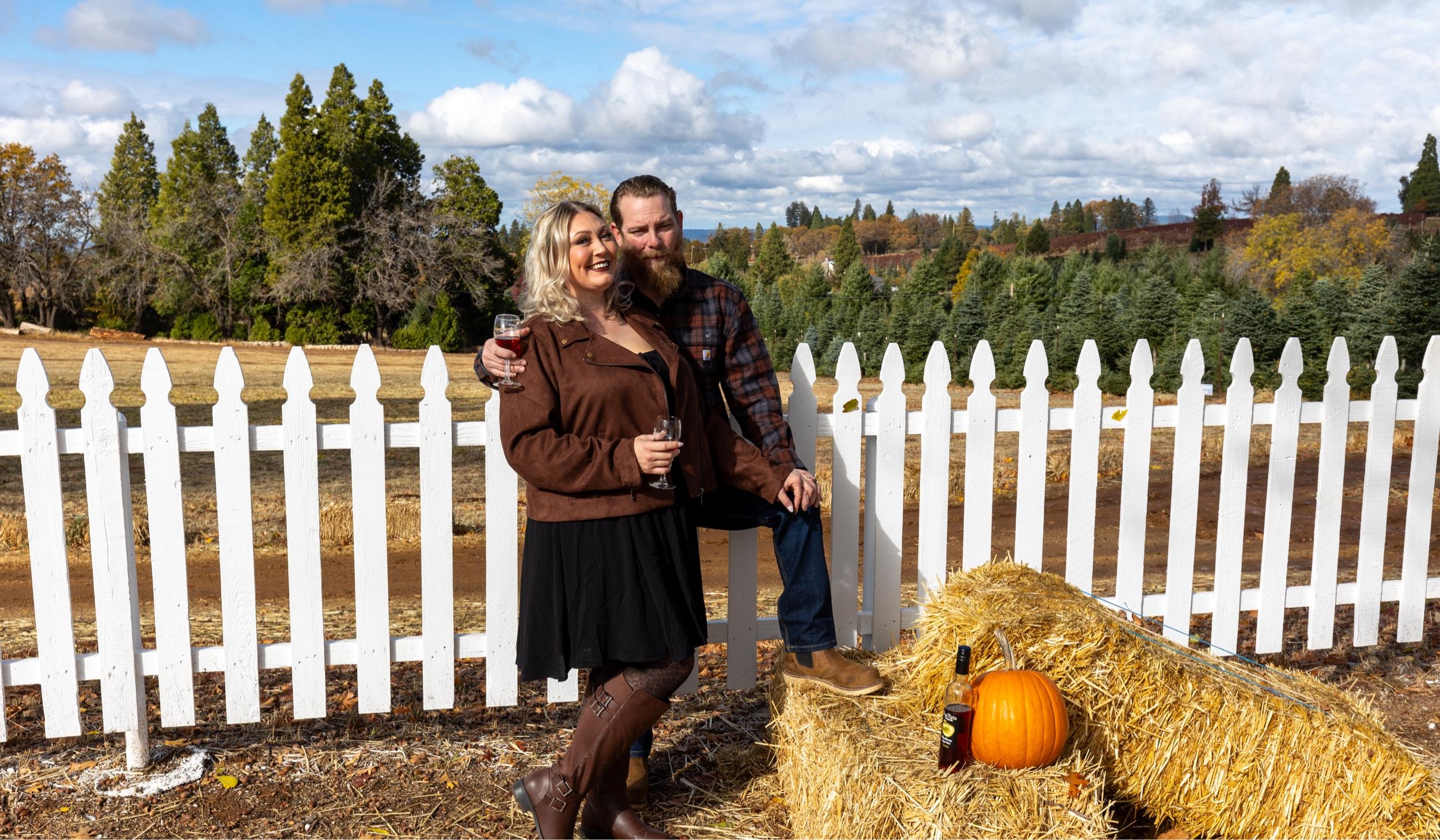 The Wedding Website of Angie Cahill-Saylor and Tom Jones