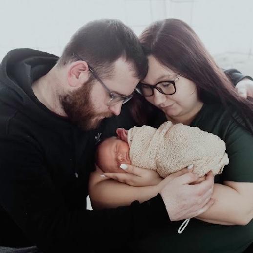 2023 Newborn family photos.
