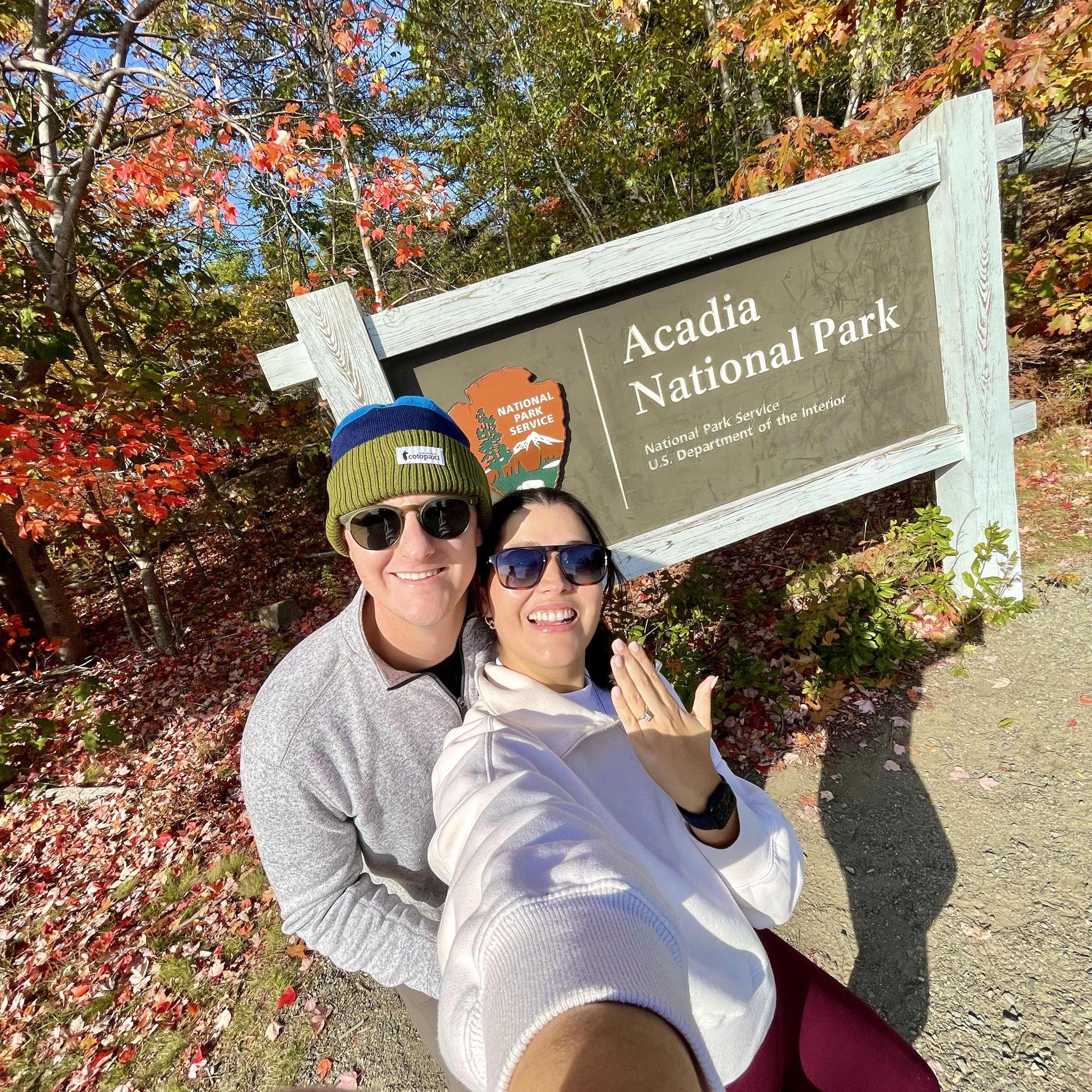 He proposed in Acadia National Park!  Me pidio matrimonio en el Parque Nacional de Acadia!