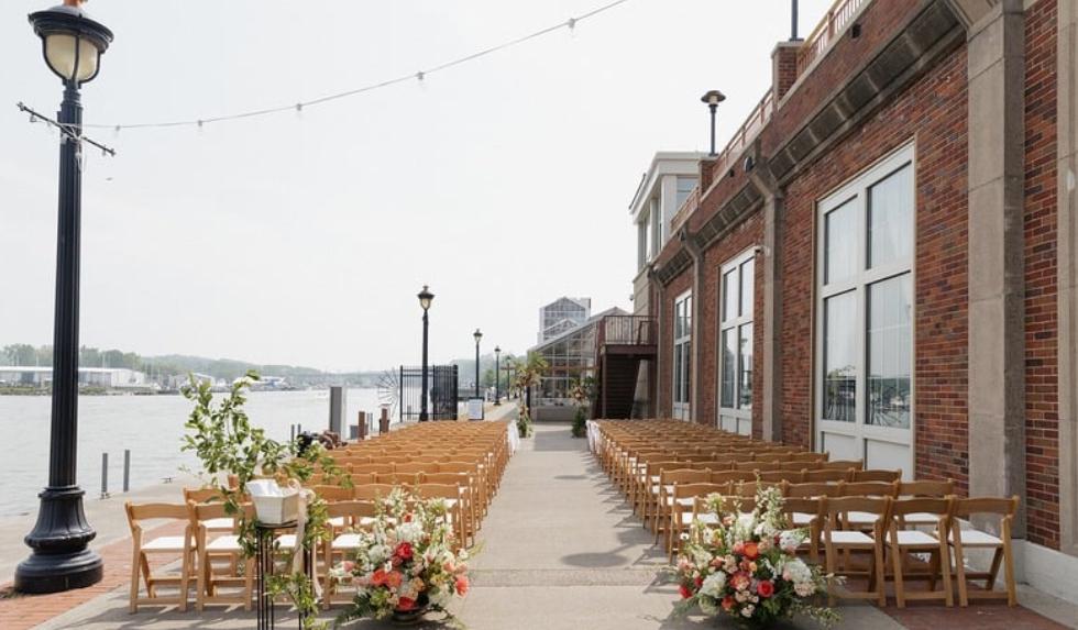 The Wedding Website of Anna Guest and Derek Perrotto