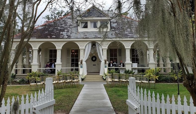 The Wedding Website of Caitlin Stapleton and Alex Stachovsky
