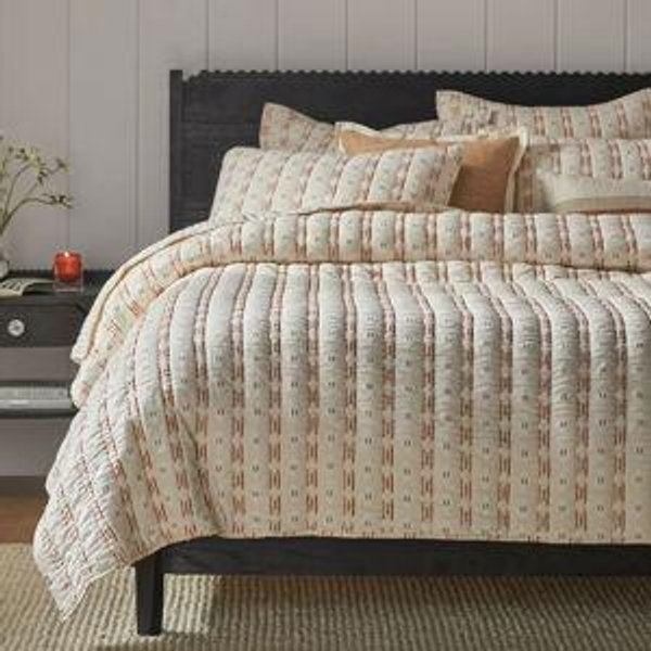 Anthropologie bedding / towels