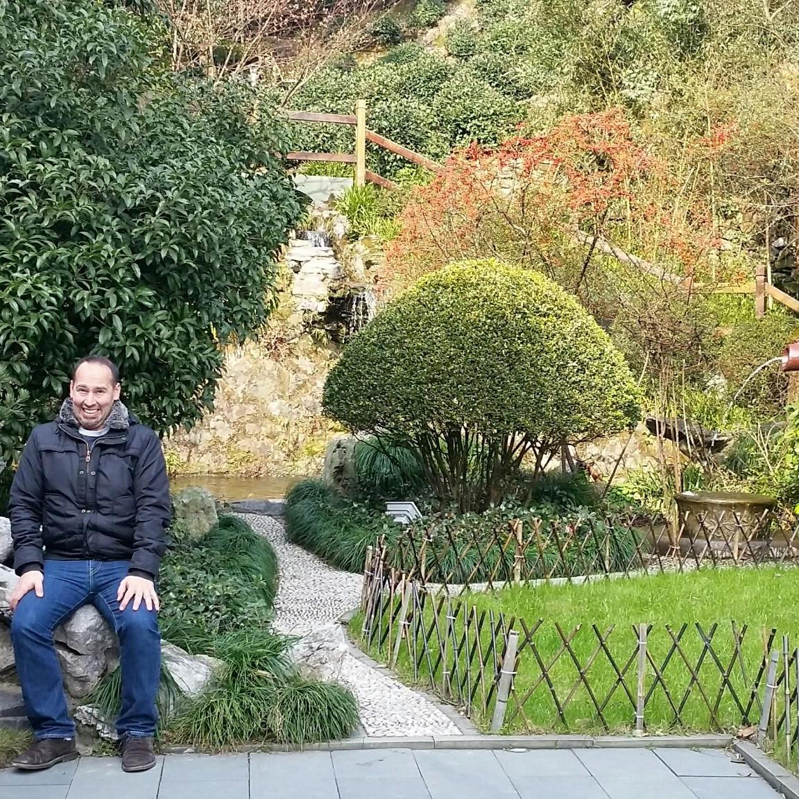 Diego in Imperial Tea Garden of Hangzhou