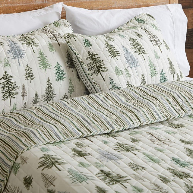 Great Bay Home 3-Piece Reversible Forest Cabin Bedspread King/California King Quilt. All-Season, Comfortable, Soft Quilt Set - Truckee