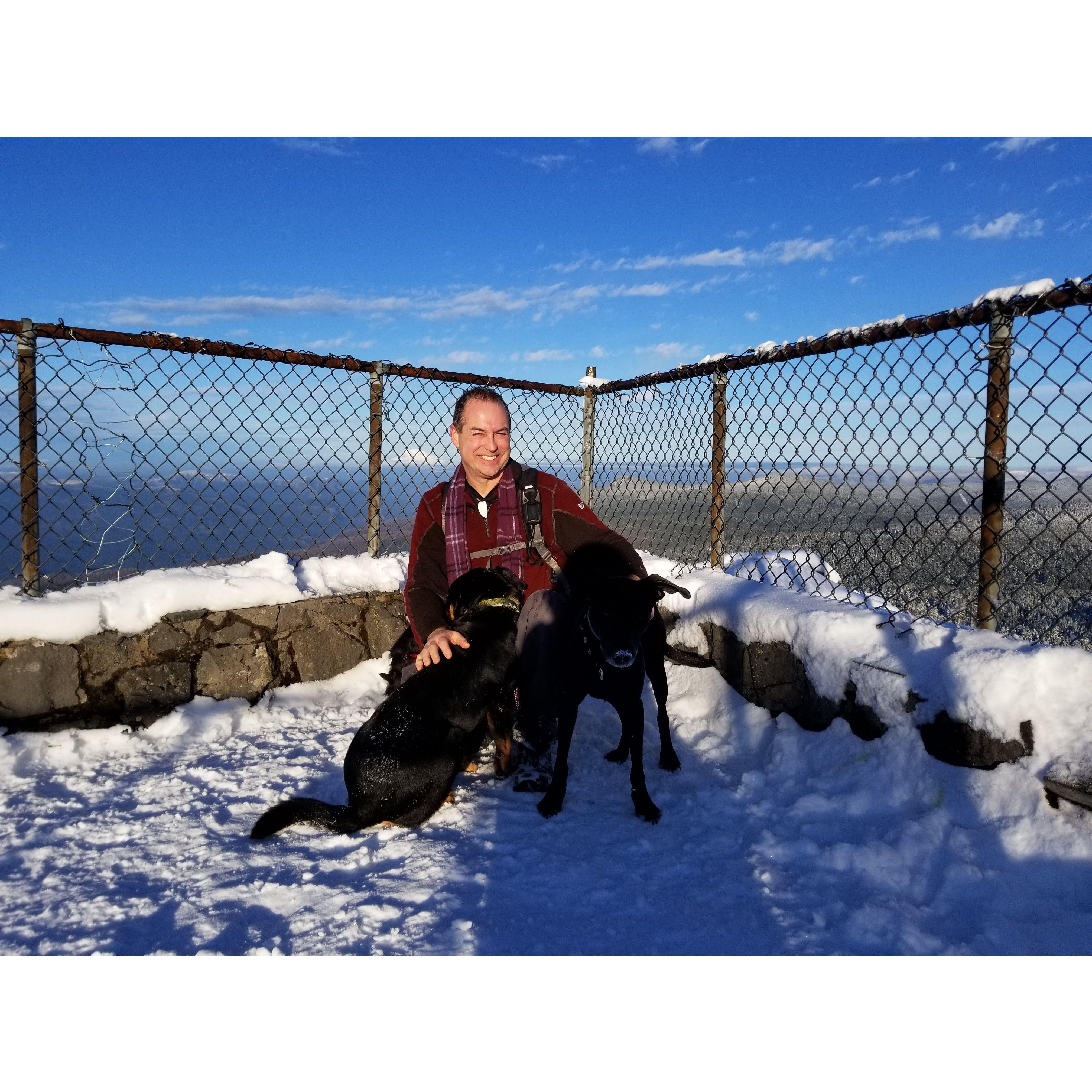 Hike 2020 trying to get a picture of the dogs and us