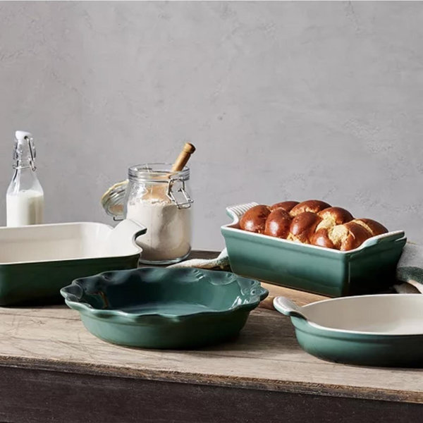 Le Creuset 4 Pc Stoneware Baking Set