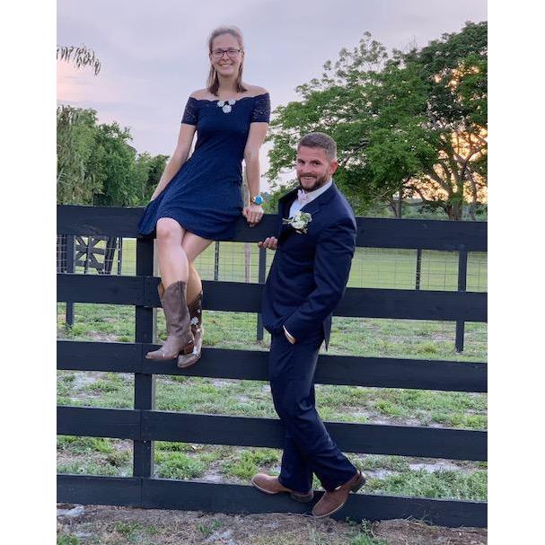 One of the few photogenic pictures we've ever taken. My brother Sams wedding. April '19
Also only time you've ever seen me wear cowboy boots. Lol