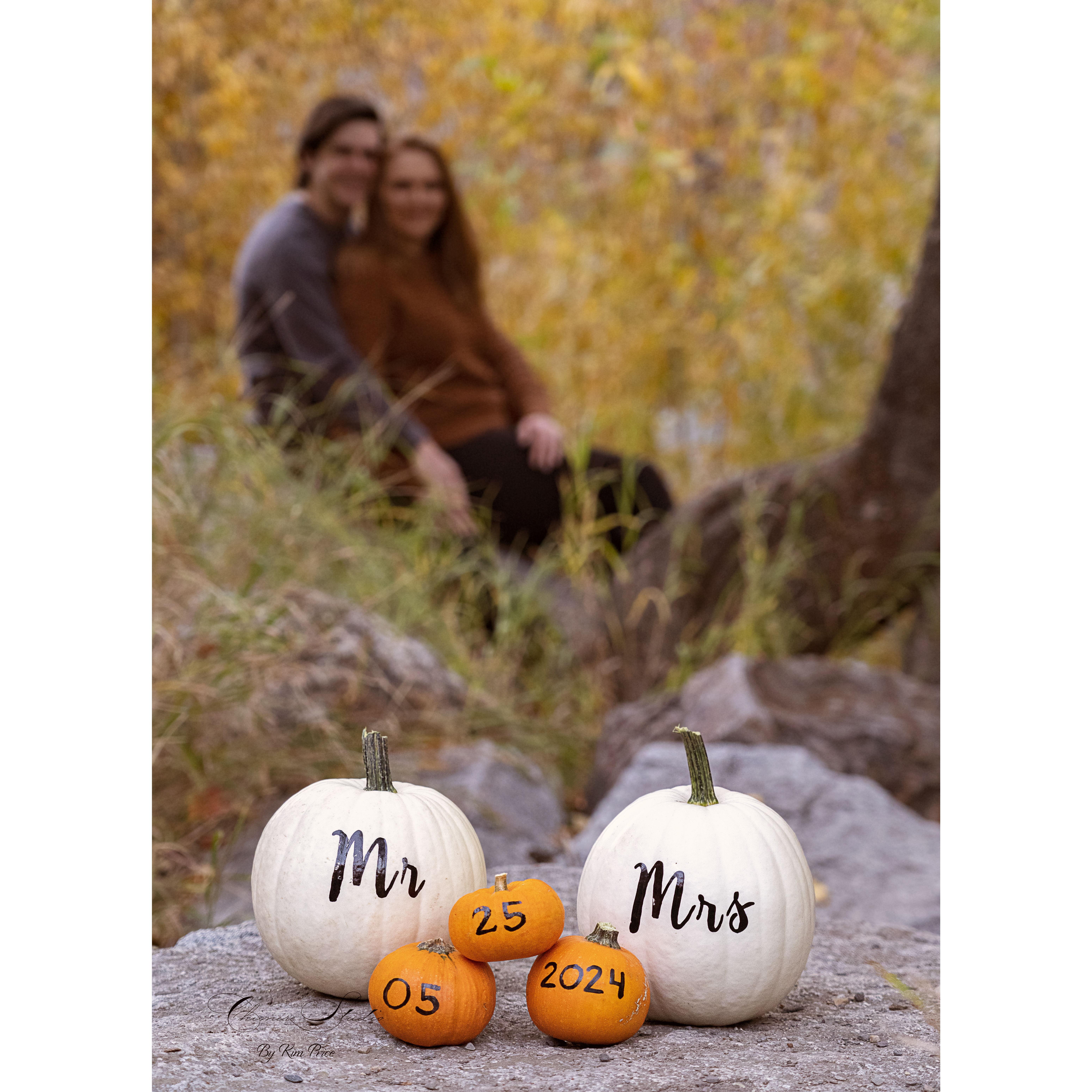 First set of engagement photos with Kylee's Aunt Kim. Oct. 2022