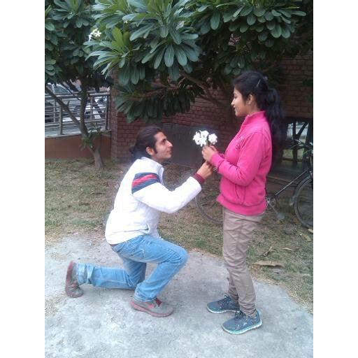 The First "Bend The Knee" To The QUEEN moment captured by the  Aprajita Sanket Jain...