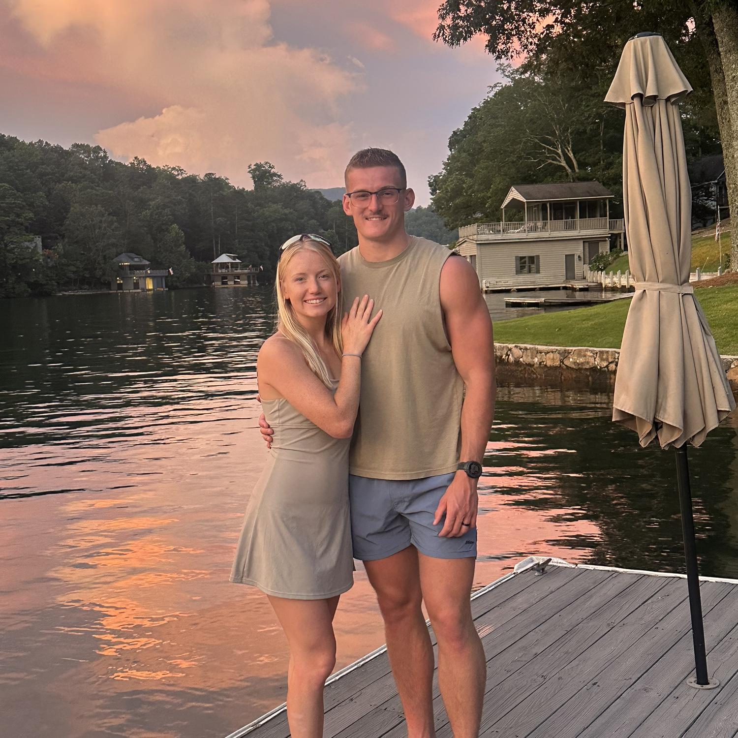 Neesa's extended family lake house trip!