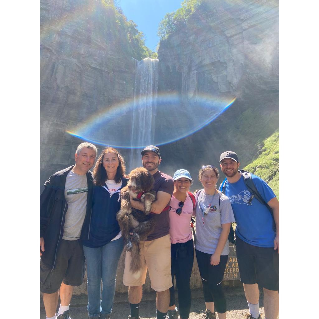 Charlie, Donna, Matt, Mellie, Nicole, Carlye, and Derek at the Finger Lakes 2021