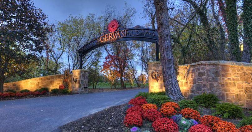 The Wedding Website of Kayley Conley and James Darnley