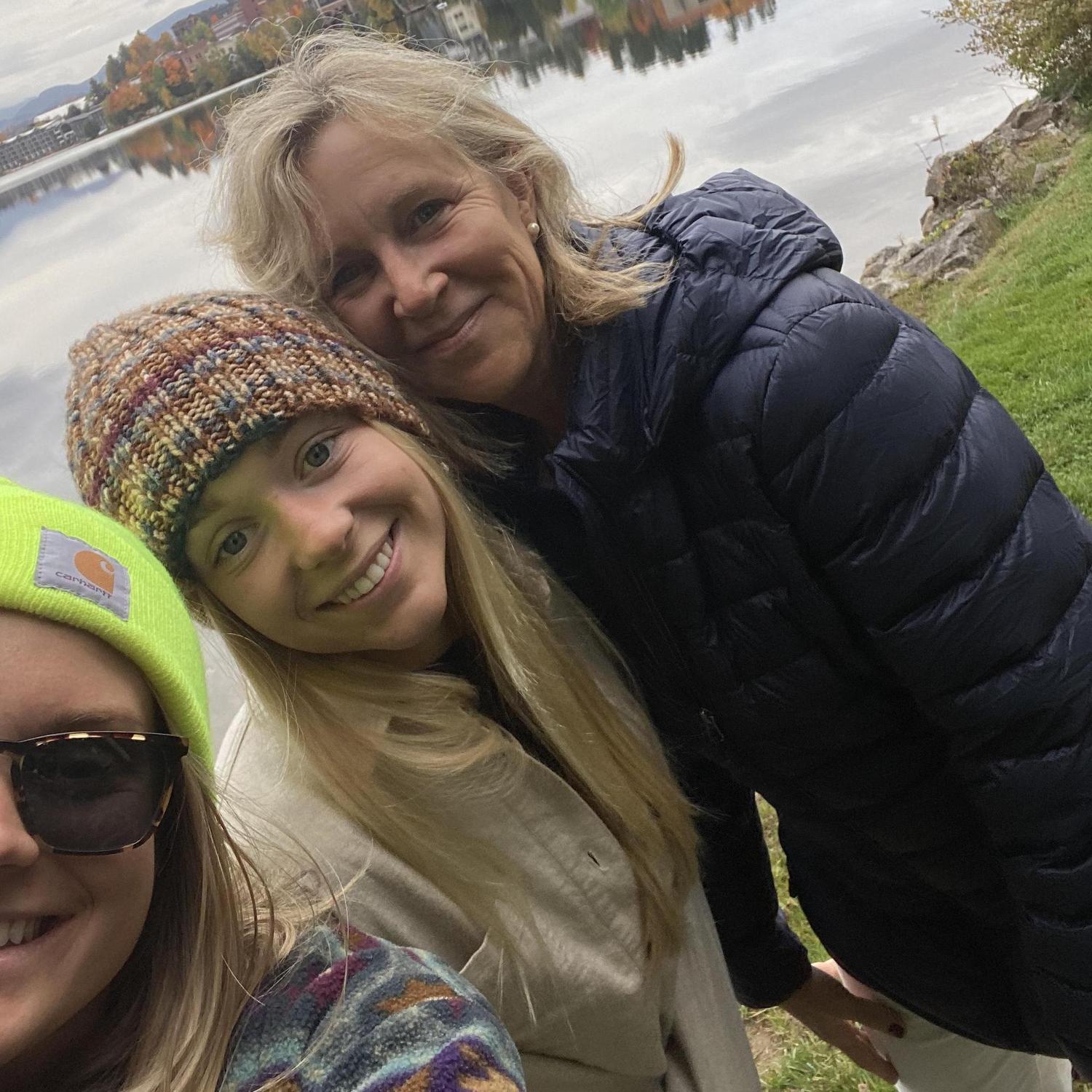 momma phelan, sophie and em the morning of our wedding