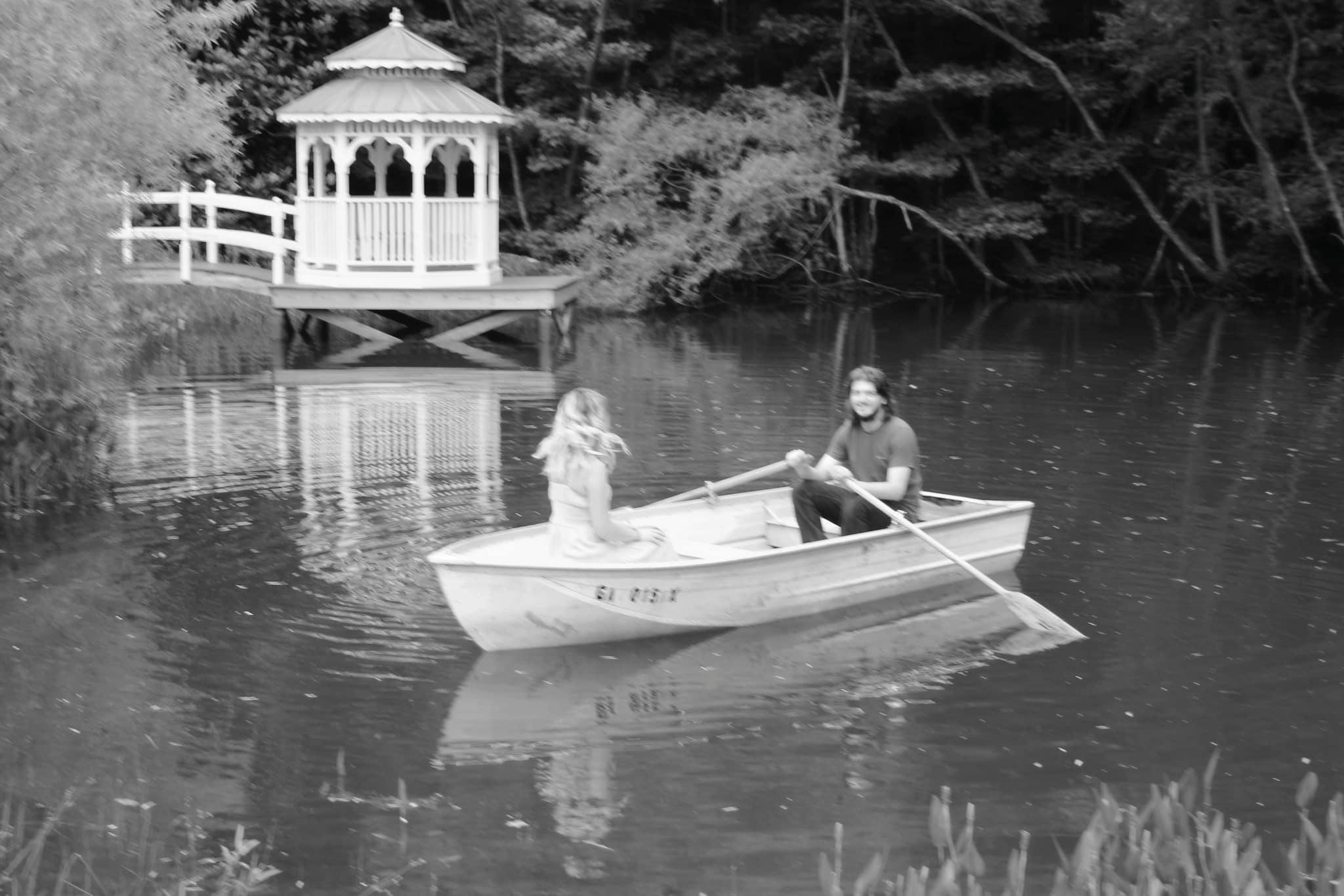 The Wedding Website of Joeleigh Cheyenne Davenport and Ethan Blake Taylor