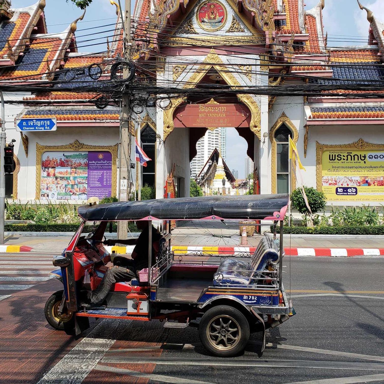 Wat Yannawa Temple entrance