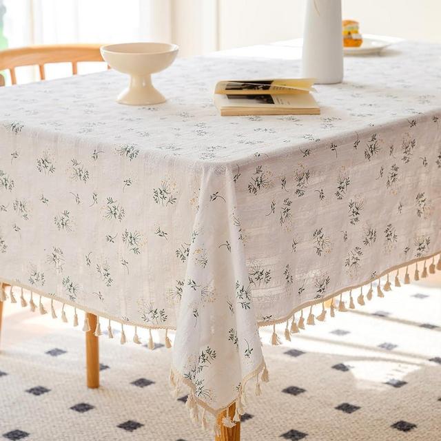 Qubjus Rectangle Floral Tablecloth, Cotton Linen Farmhouse Jacquard Pattern with Tassel Decorative Table Cover Party Picnic Dinner Decor(55x70 inch, Beige Flowers)
