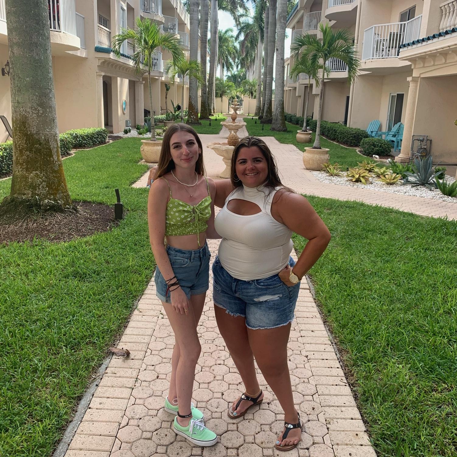 My made of honor, Ashley. Also my best friend, my sister at heart, and the one who i can always count on. So happy your celebrating my day by my side!