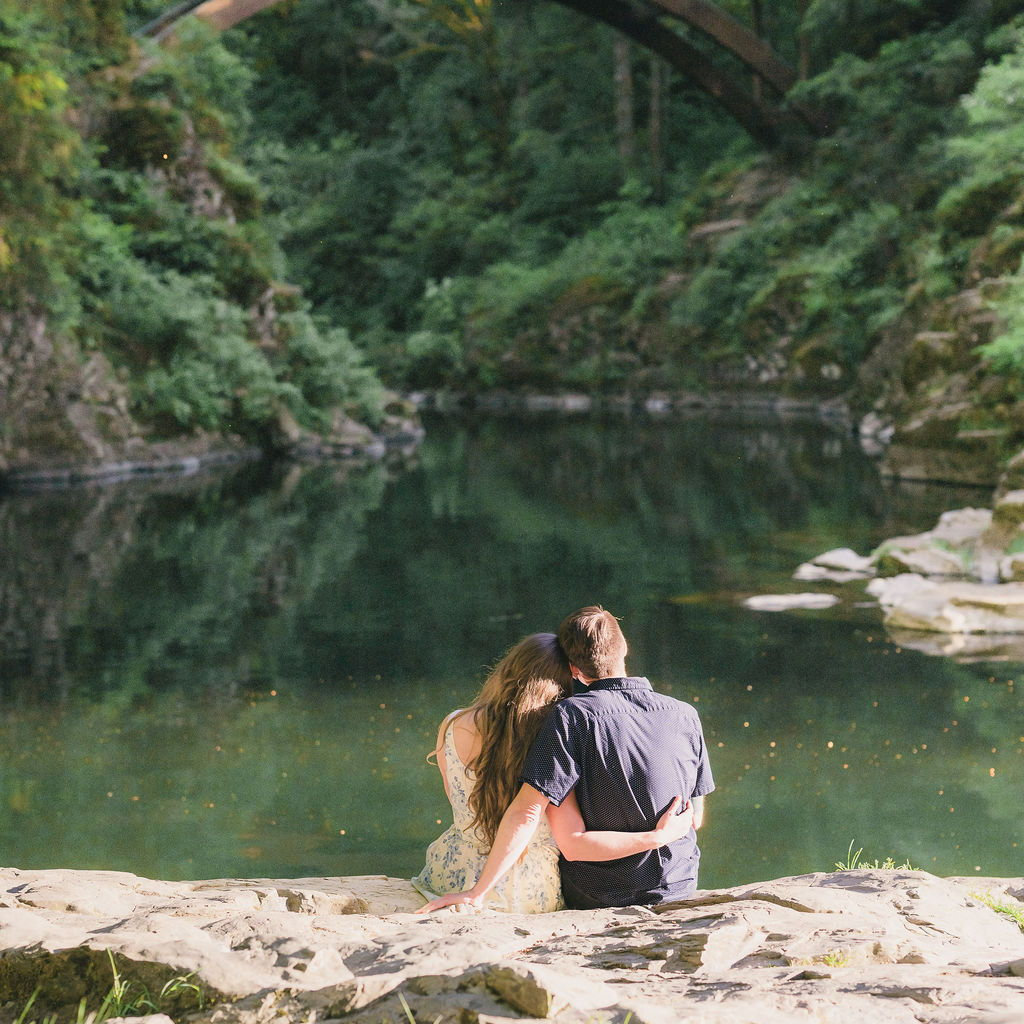 Engagement shoot courtesy of @sunandsparrow