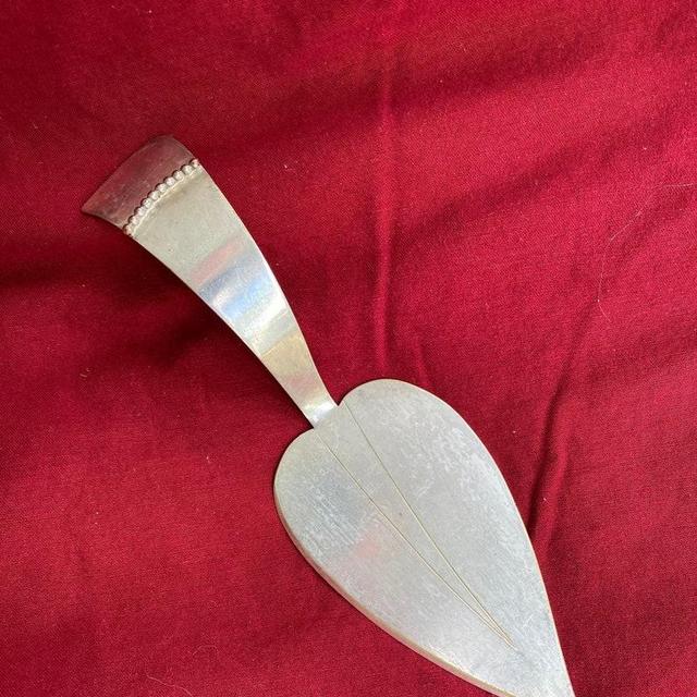 Vintage Pattern Silverplate Cake Server