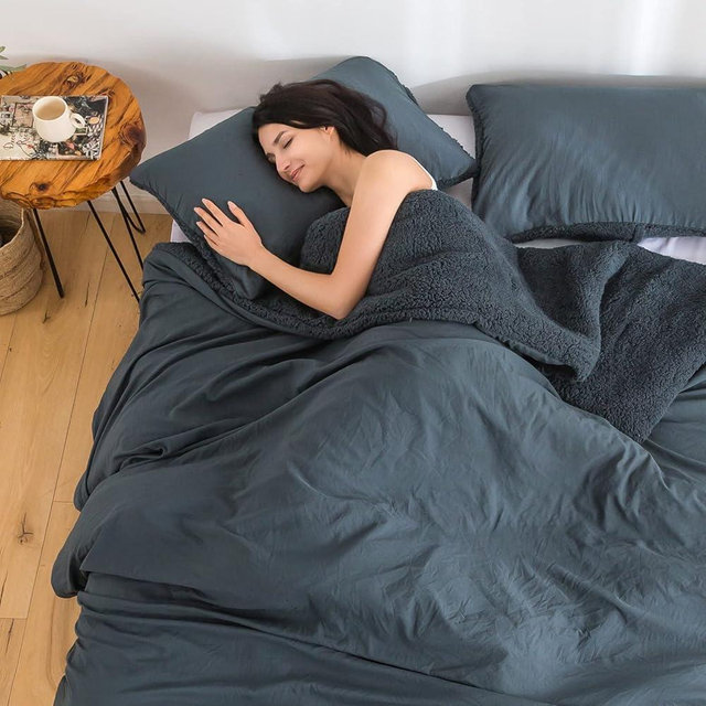 Warmth Queen Comforter Set - Super Soft Fluffy Sherpa Fleece PolyCotton Down Alternative Bedding Blanket Comforter Pillowsham, Plush Medium Weight for Winter Autumn, Dark Dusty Blue Grey Full/Queen