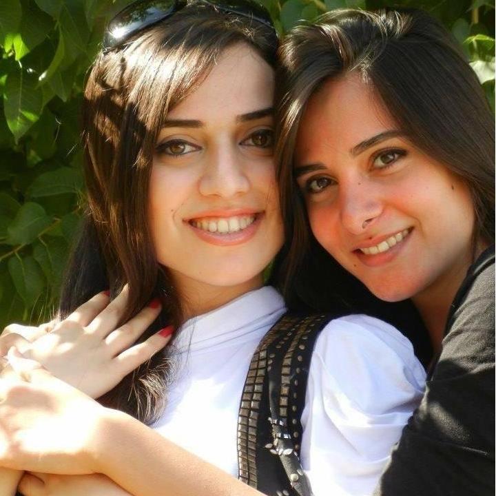 Elaine's cousin and more like twin sister also named Elen <3
