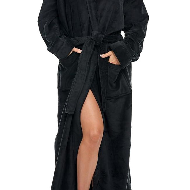 Alexander Del Rossa Plush Fleece Robe for Women, Long Hooded Bathrobe with Hood, Plus Size