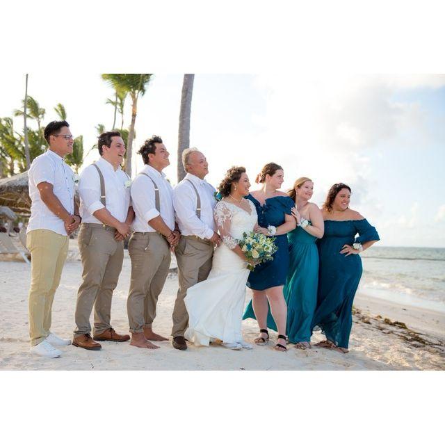 A family picture along the beach - una foto familiar en la playa