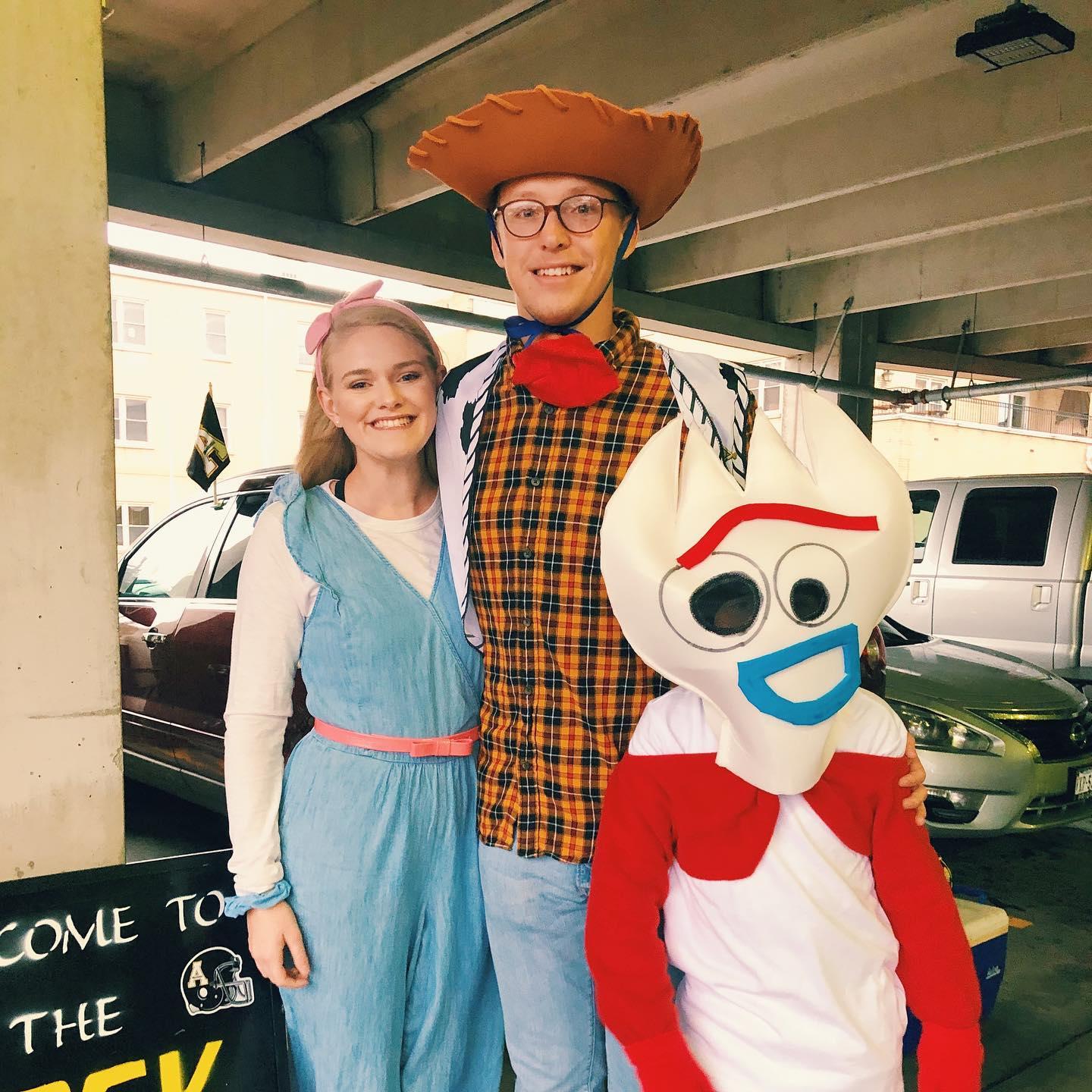 Halloween 2019 - Bo Peep & Woody (and Forky!)