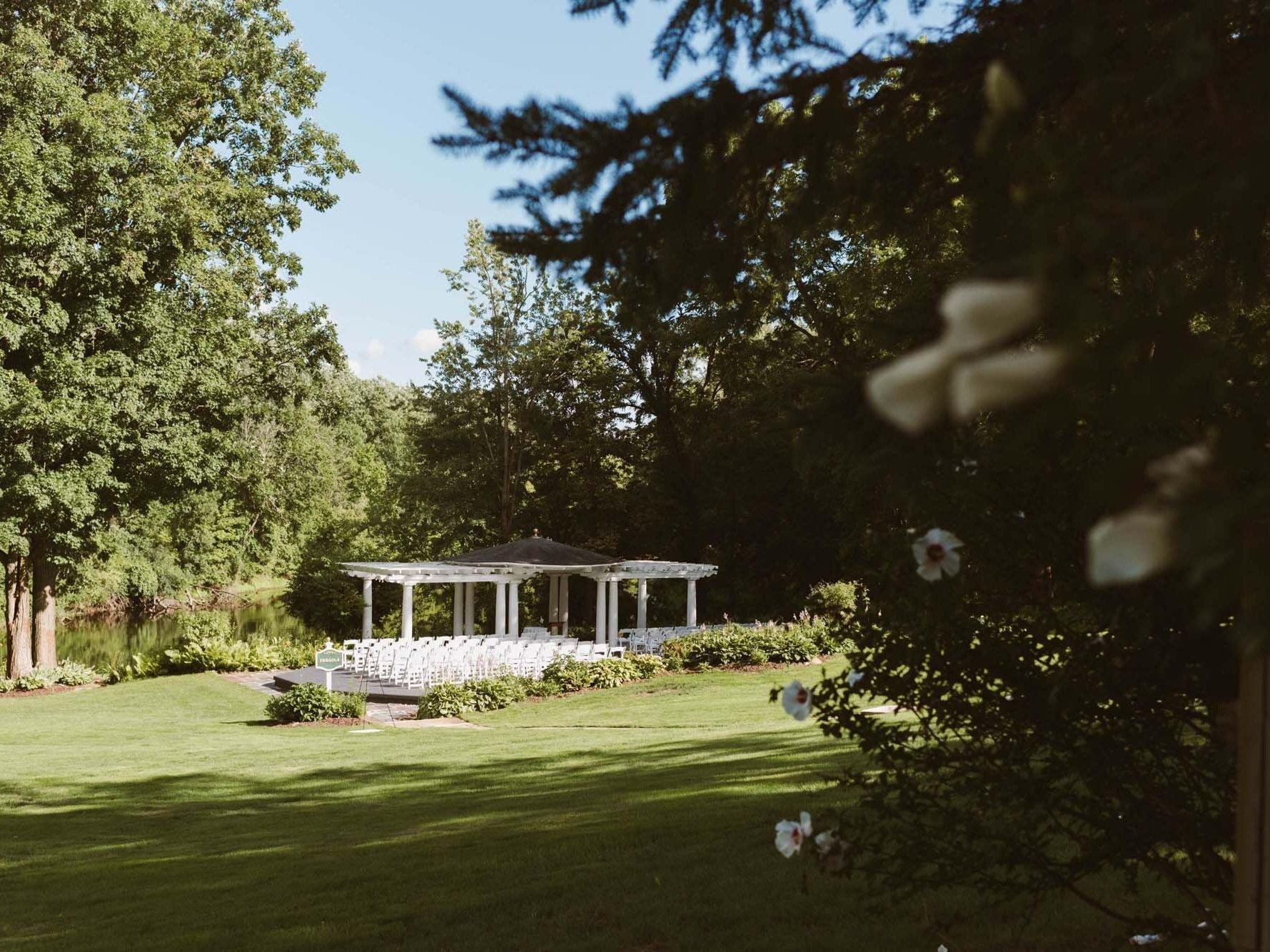 The Wedding Website of Nola Wilson and Chris Gardner
