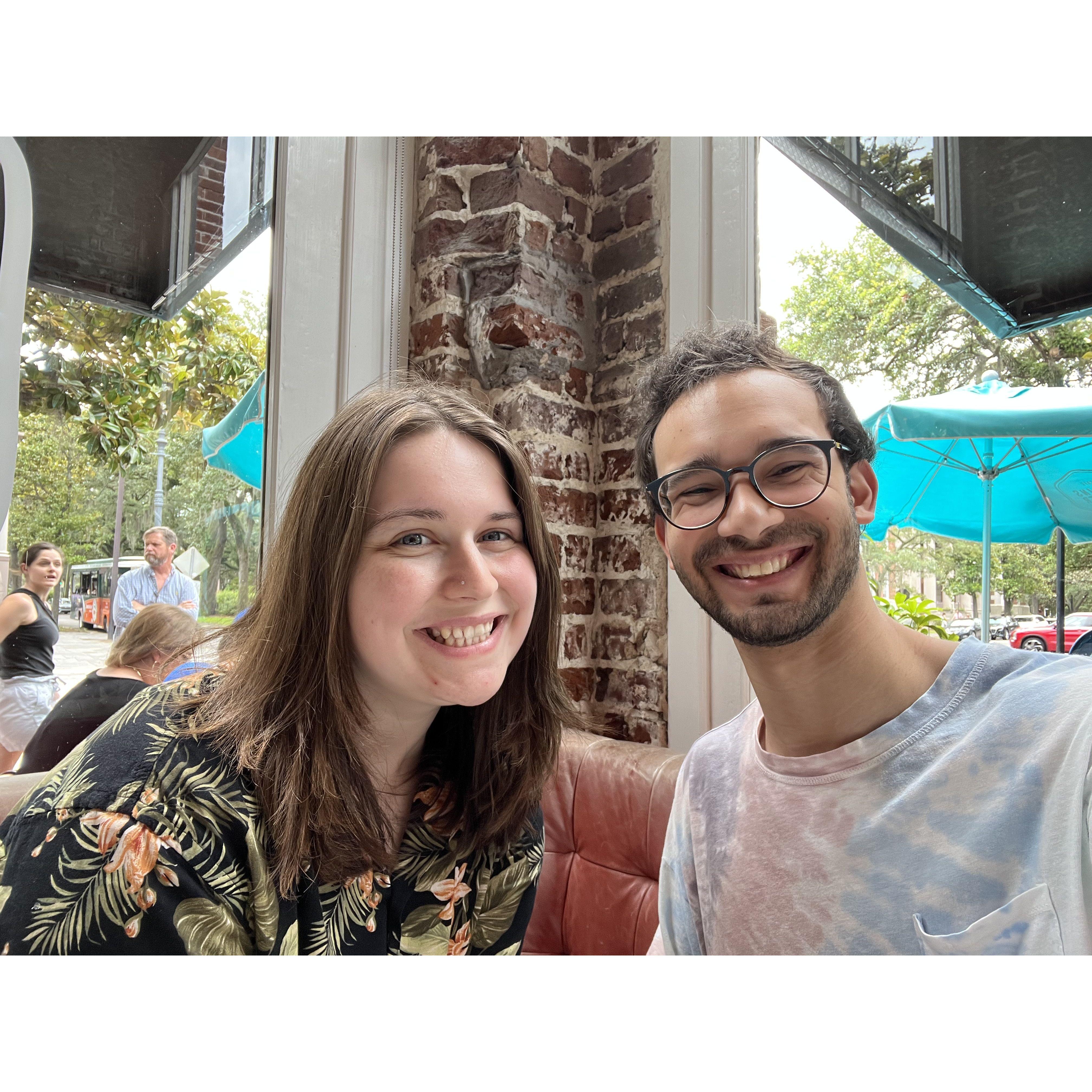 On our way to Asheville we had to make a brunch stop in Savannah :) 10/10 would brunch again! - En camino a Asheville tuvimos que hacer una parada de brunch en Savannah :) 10/10 volvería a almorzar!