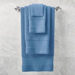 Frontgate Resort Collection Bath Towels: Bath Towel in Mediterranean Blue