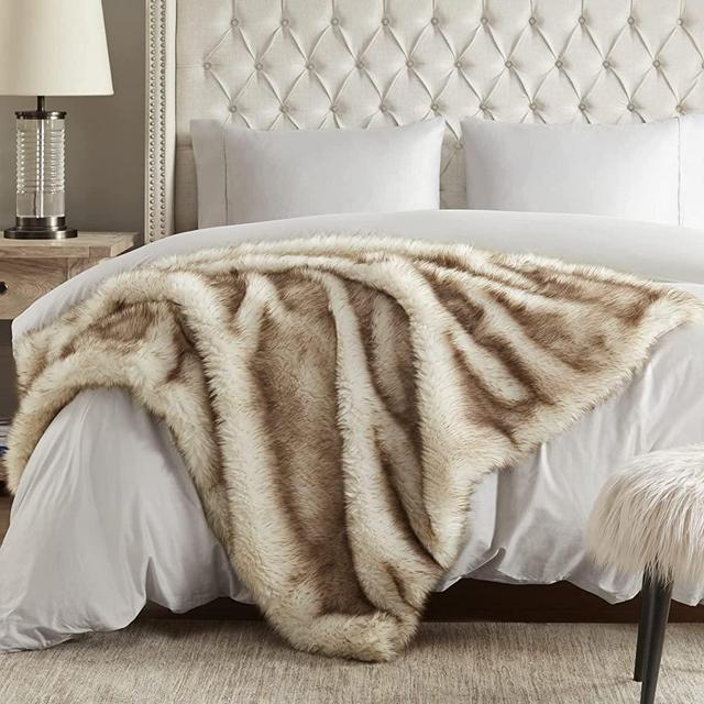Hyde Lane Faux Fur Throw Blanket - Ultra Long Pile, Luxury Fluffy Fox Golden with Brown Tipped Blankets for Home Couch and Bed, Oversize Fuzzy Plush Animal Coat Color Throws for Decoration, 60x80