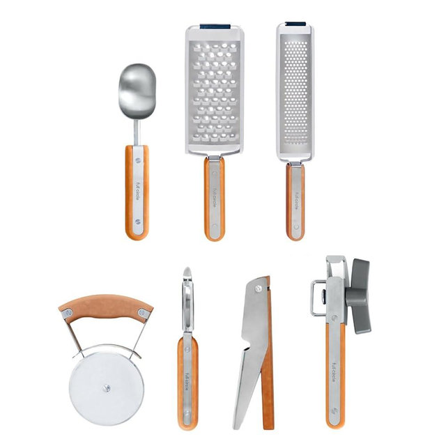 Full Circle 7-PIECE ESSENTIAL KITCHEN TOOLS includes easy-clean garlic press, peeler, smooth-edge can opener, coarse grater and zester both with food catchers, pizza wheel, and ice cream scoop