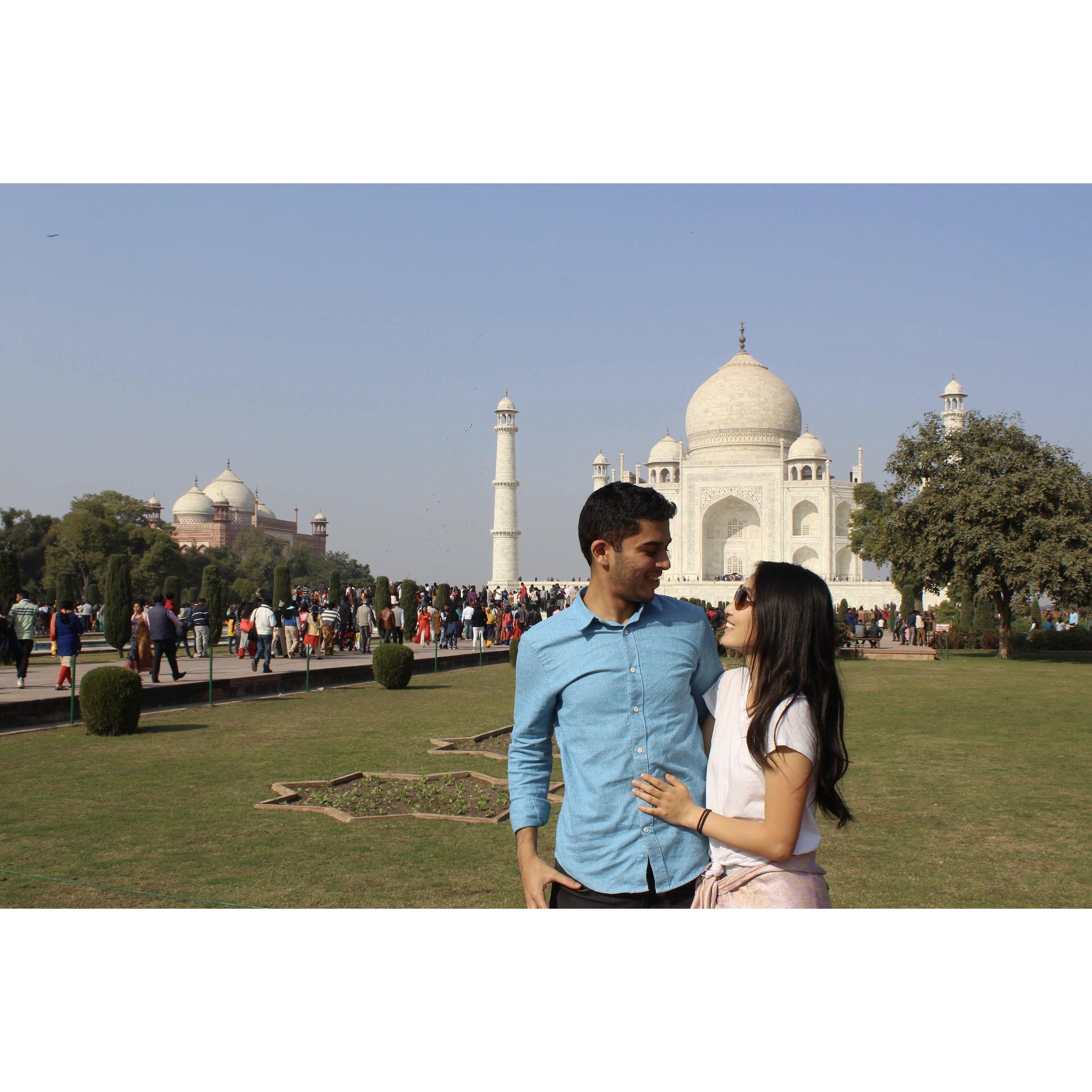 Jenny's first time in India in 2018. 2018년에 제니가 인도에 처음 갔어요.