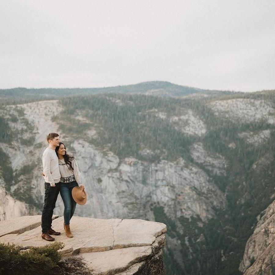 Engagement photos in Yosemite