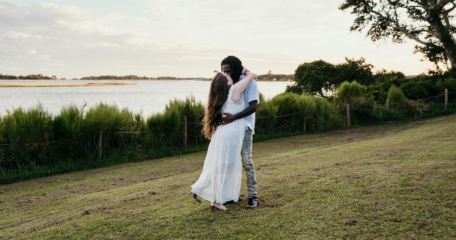 The Wedding Website of Amber Drummond and Roderick Robinson
