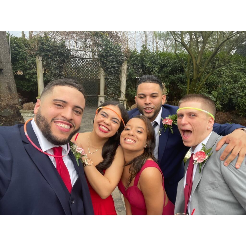 The drunk Richard must be in every photo at the wedding standard.