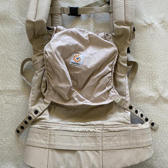Ergobaby Carrier